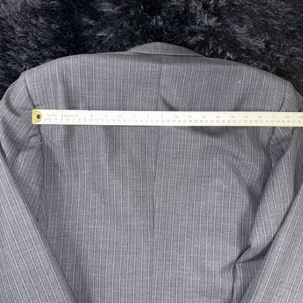 Ungaro Uomo Blazer Mens 44L Gray Pinstripe Wool Double Breasted Made Italy - Picture 13 of 13